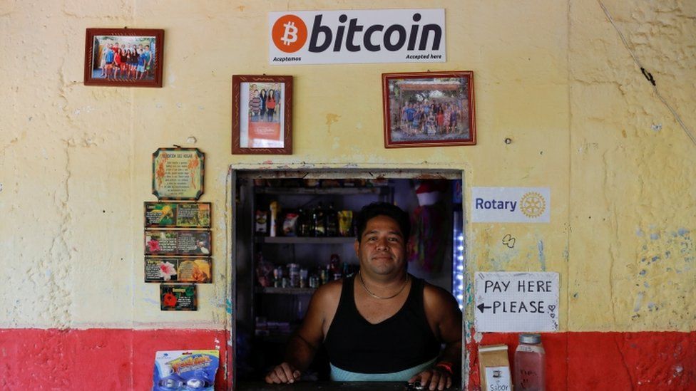 Ilustrasi El Savador adopsi pembayaran dengan Bitcoin.