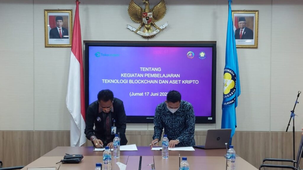 Penandatanganan MoU Kerja Sama Tokocrypto dengan Universitas Kristen Indonesia.