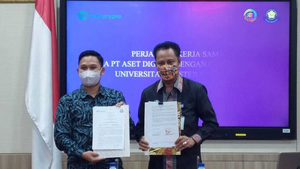 Penandatanganan MoU Kerja Sama Tokocrypto dengan Universitas Kristen Indonesia
