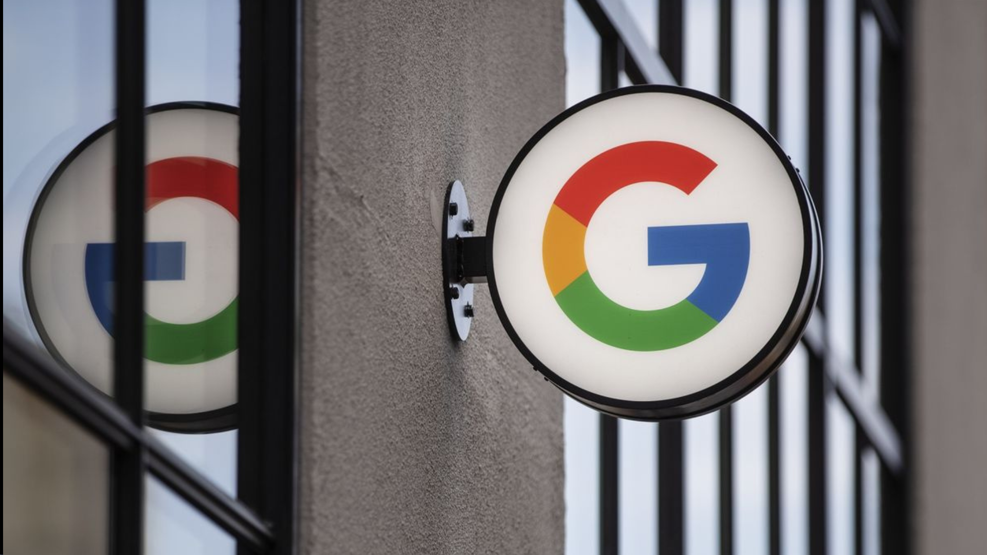 Google diketahui menginvestasikan US$ 1,5 miliar ke perusahaan di industri blockchain. Foto: Bloomberg.