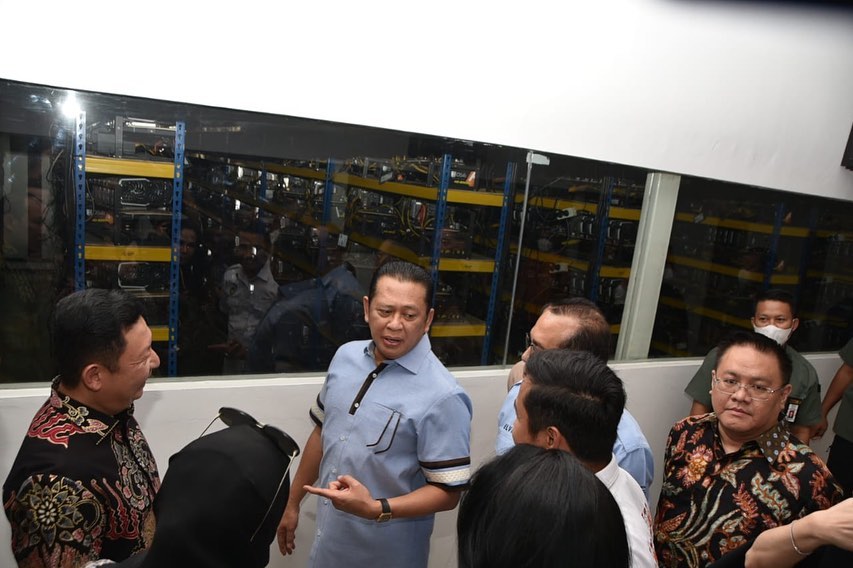 Ketua MPR RI, Bambang Soesatyo resmikan kantor penambang aset kripto terbesar Indonesia, PT Cipta Aset Digital. Foto: Dok. Bambang Soesatyo.
