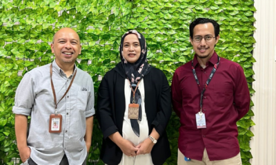 (ki-ka) Dr. Andry Alamsyah, S.Si, M.Sc, Dr. Helni Mutiarsih Jumhur SH, dan Sunu Puguh Hayu Triono ingin melakuikan penelitian terkait blockchain di Indonesia. Foto: Dok. Pribadi.