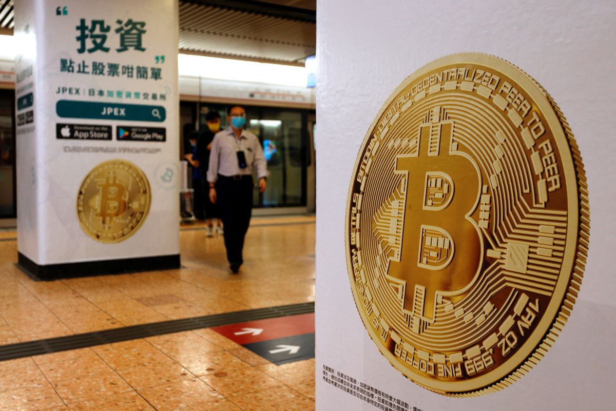 Hong Kong bakal izinkan penuh perdagangan aset kripto. Foto: REUTERS/Tyrone Siu.