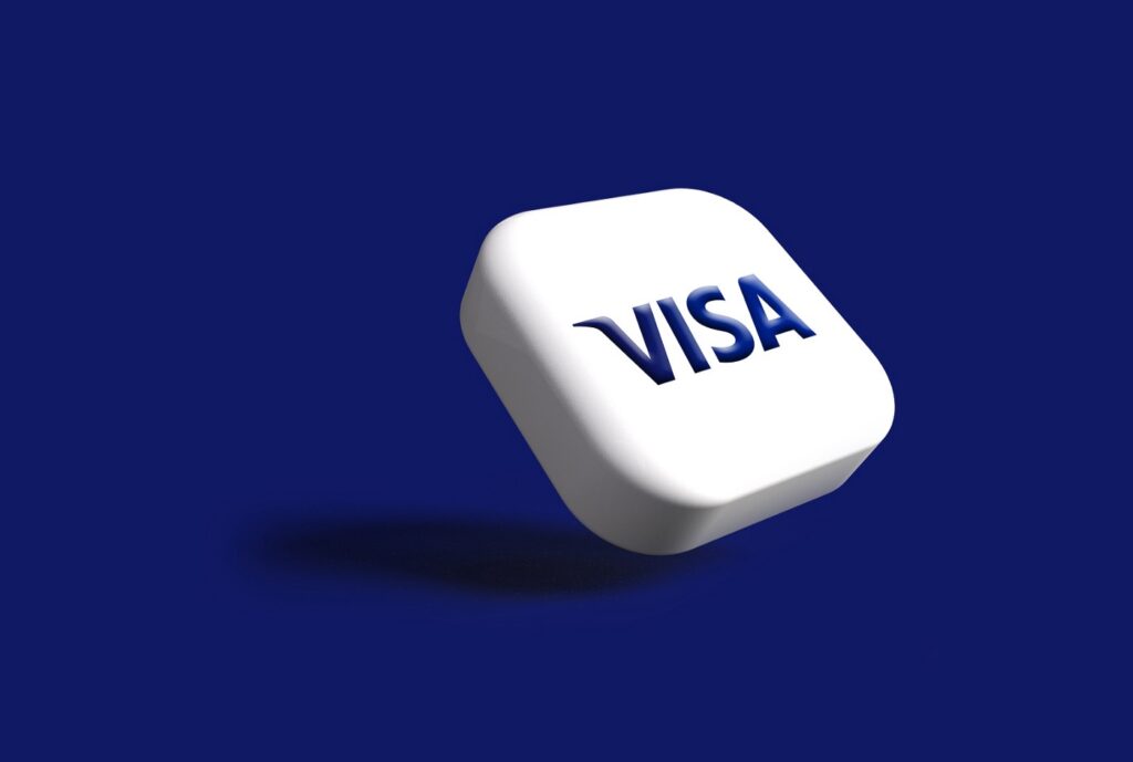 Huobi dan Visa kolaborasi rilis kartu debit kripto buat belanja.