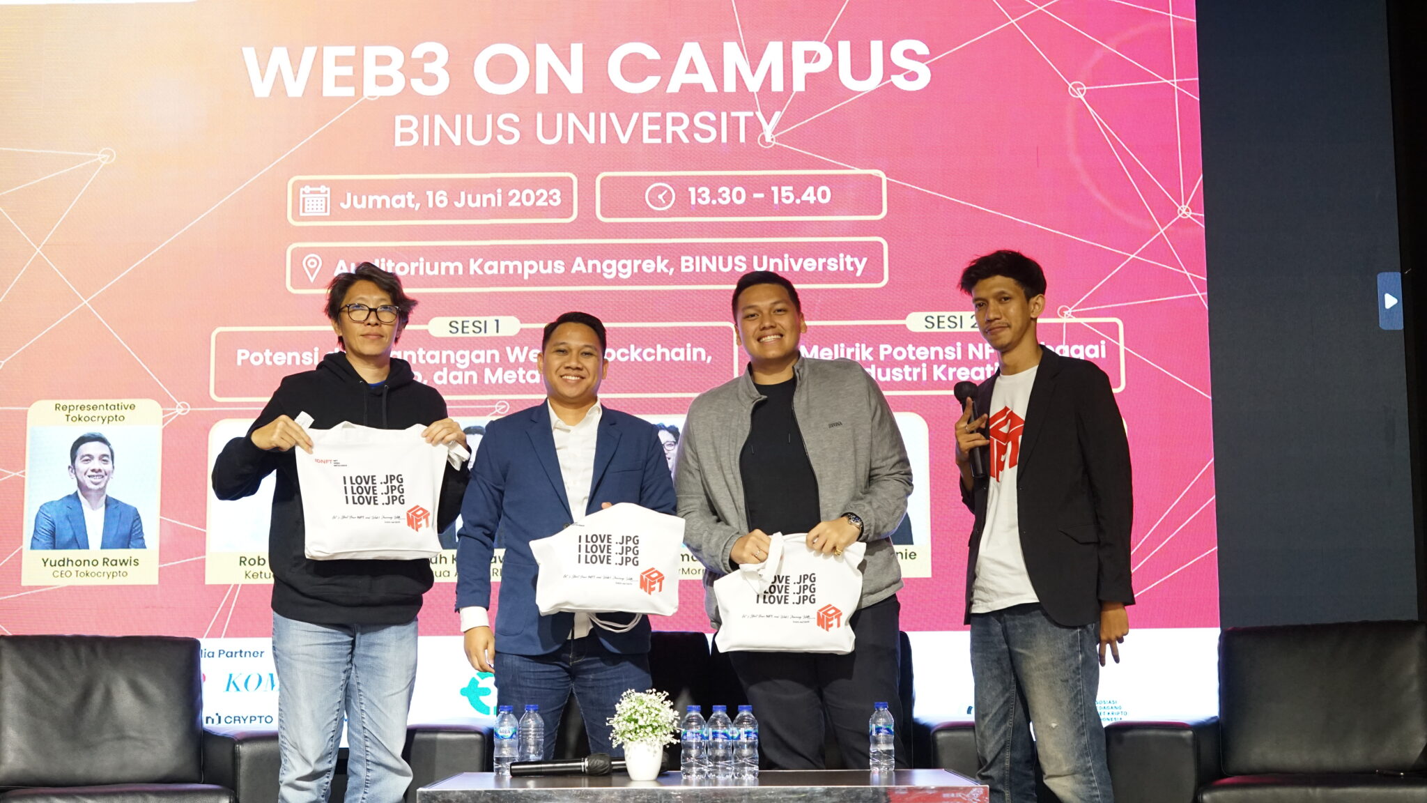 Tokocrypto bekerja sama dengan IDNFT menyelenggarakan sebuah acara edukatif, "Web3 On Campus" di Binus University pada Jumat, 16 Juni 2023. Sumber: IDNFT.