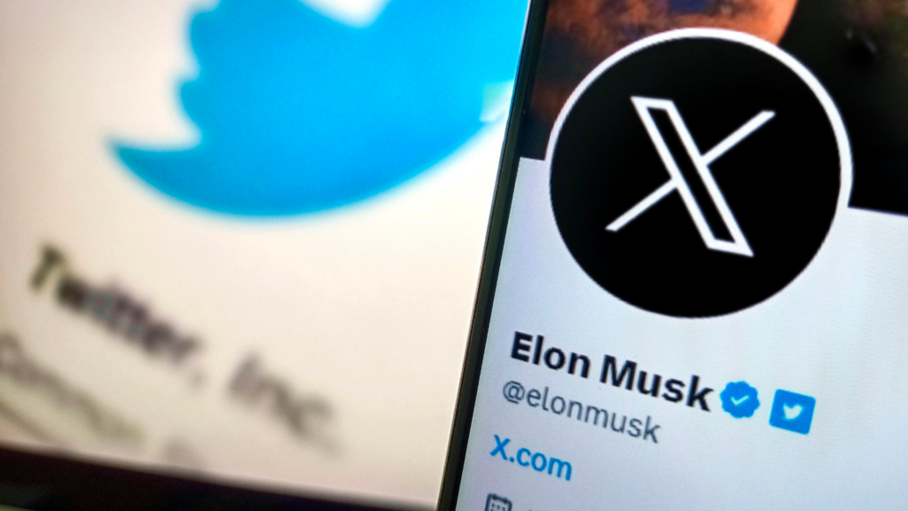 Elon Musk ganti nama dan logo Twitter jadi X. Sumber: Getty Images.