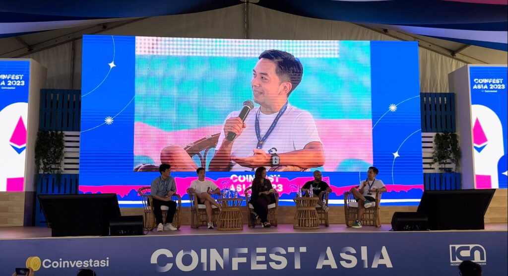 CEO Tokocrypto, Yudhono Rawis menjadi panelis diskusi "Clash of the Titans: Decentralized vs Centralized Trading” pada hari pertama Coinfest Asia 2023, 24 Agustus 2023. Sumber: Tokocrypto.