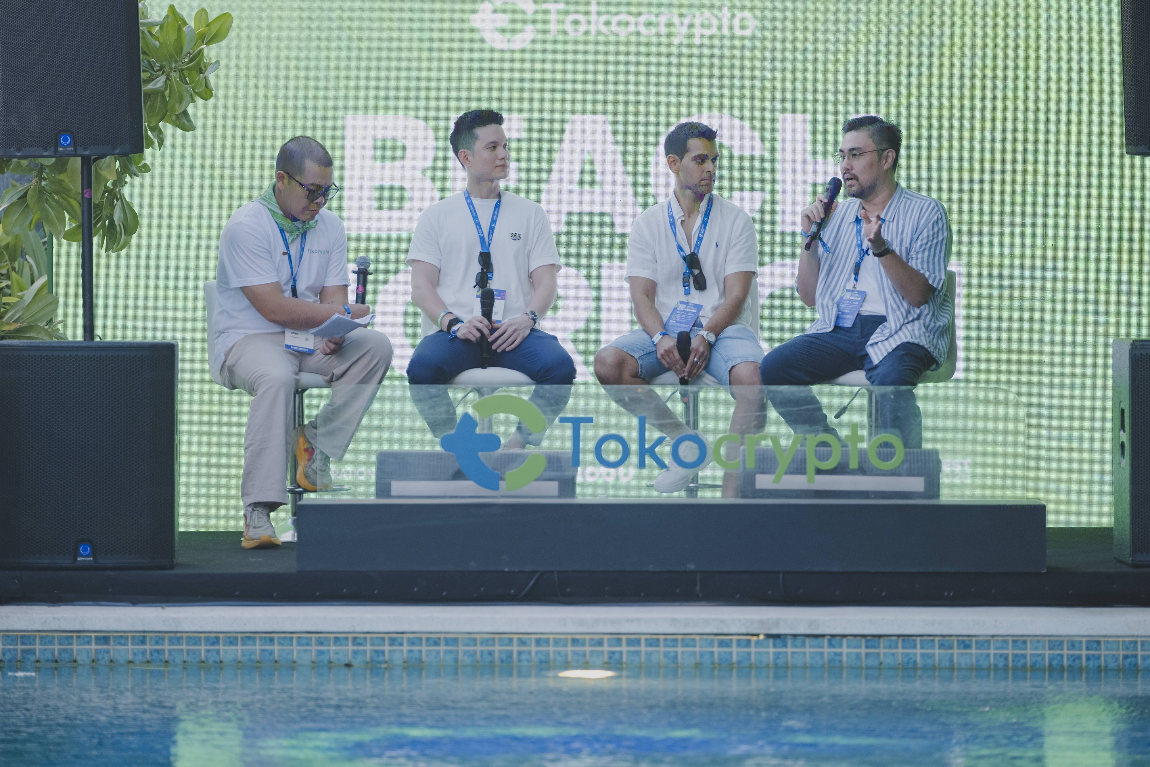 Para panelis dalam diskusi sesi kedua bertajuk “The Mechanics of Market Dynamics: Tokenizing Real-World Assets, Base Infrastructure, and Algorithmic Liquidity” di Tokocrypto Beach Horizon, bagian dari perhelatan Coinfest 2026 di Bali pada 21 Agustus 2026. Sumber: Tokocrypto.